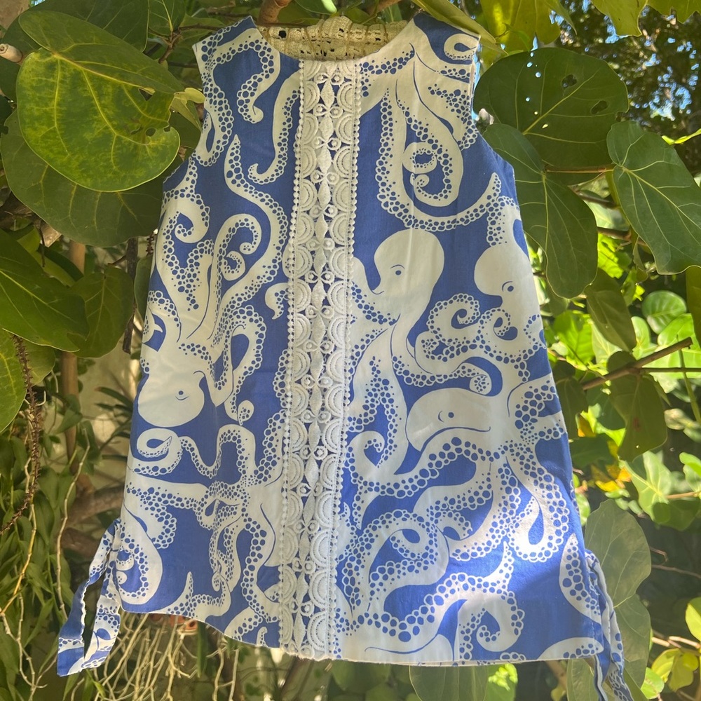 Cute blue & white octopus Lily Pulitzer toddler girl dress in size 3T.